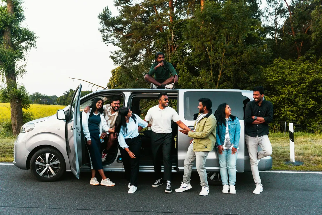 Xe ghép đi du lịch có tiện hơn tour không - ViGo