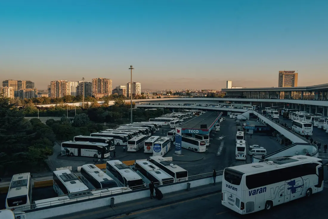 Xe ghép và xe bus liên tỉnh cái nào tối ưu hơn